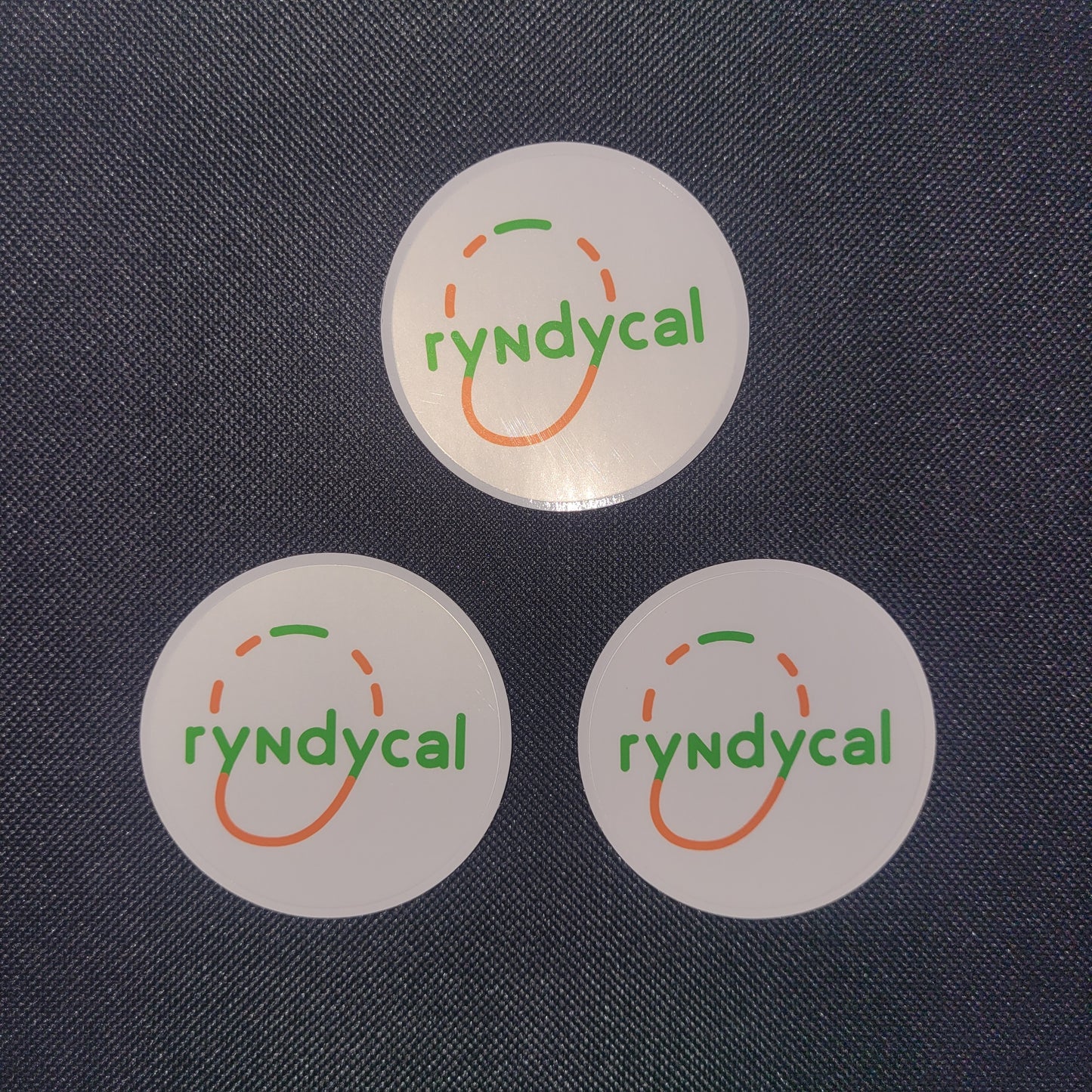 Die Cut of Custom Vinyl Gloss Stickers